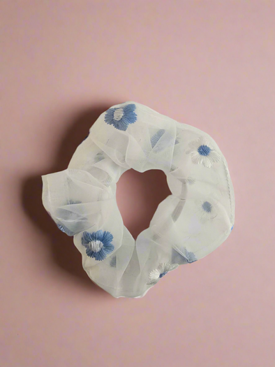 Adora scrunchie